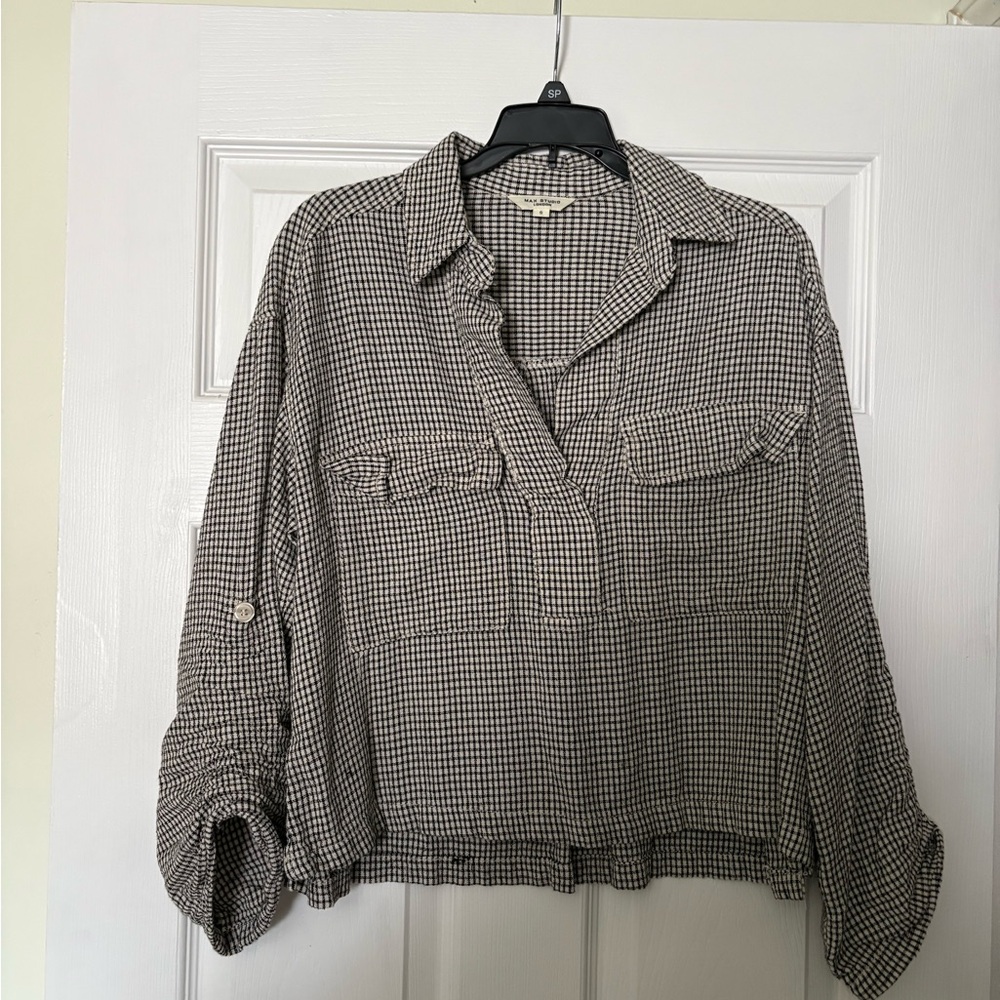 Max Studio Black and White Gingham Button Down Cropped Shirt